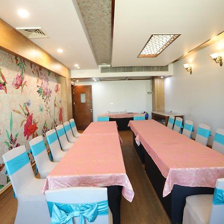Hotel Leela Grande Karnal Ngoại thất bức ảnh