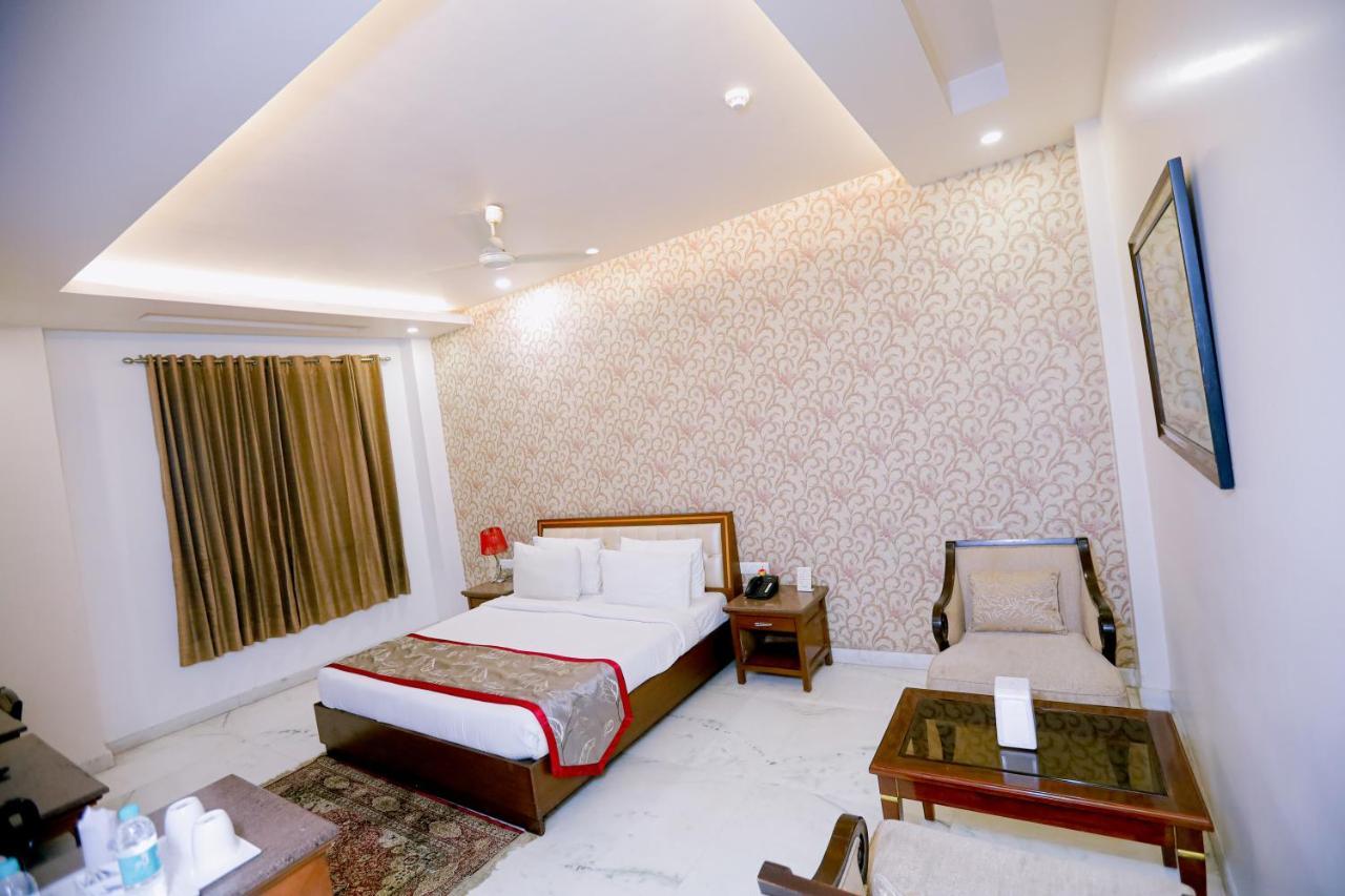 Hotel Leela Grande Karnal Ngoại thất bức ảnh