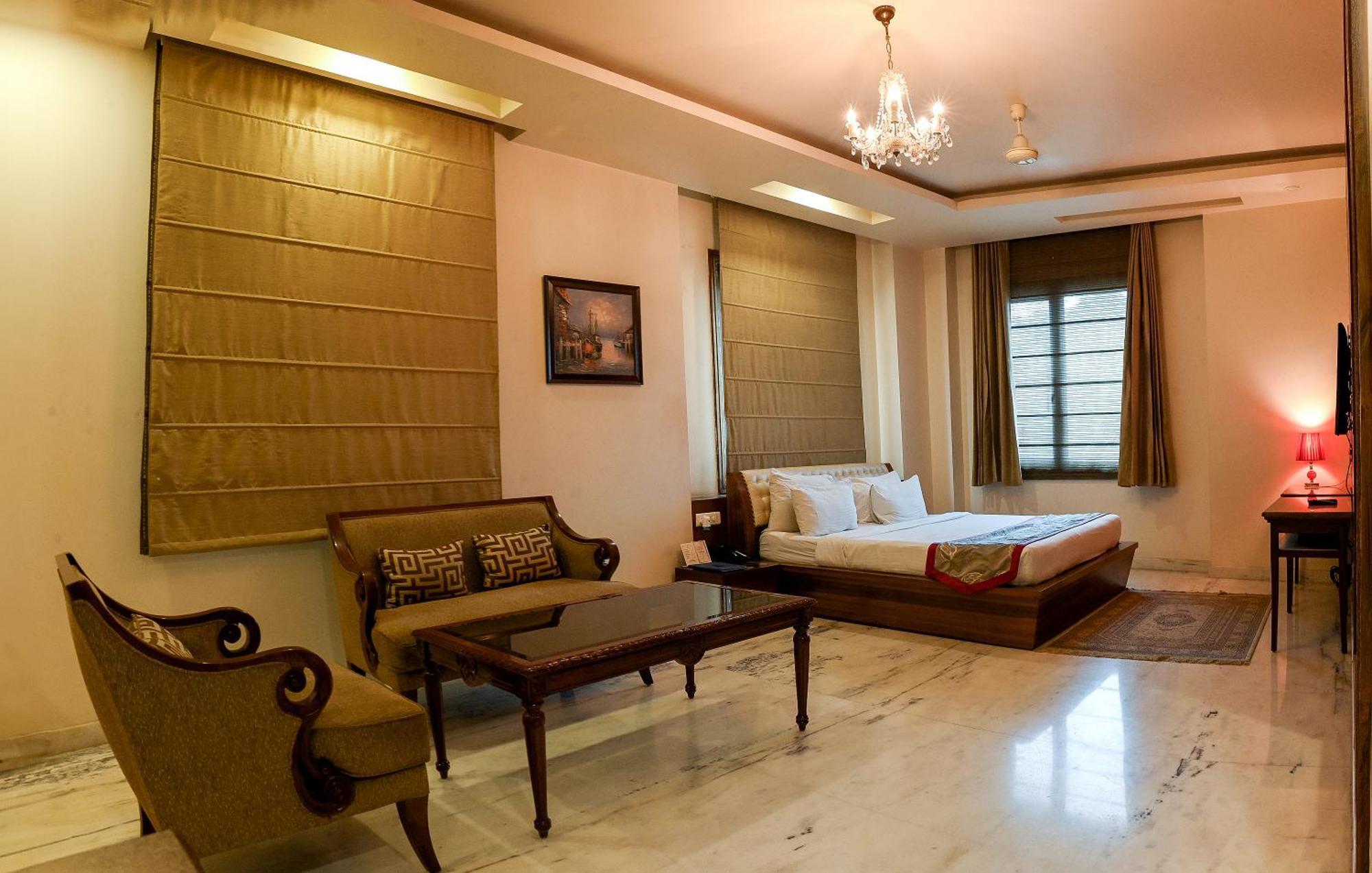 Hotel Leela Grande Karnal Ngoại thất bức ảnh