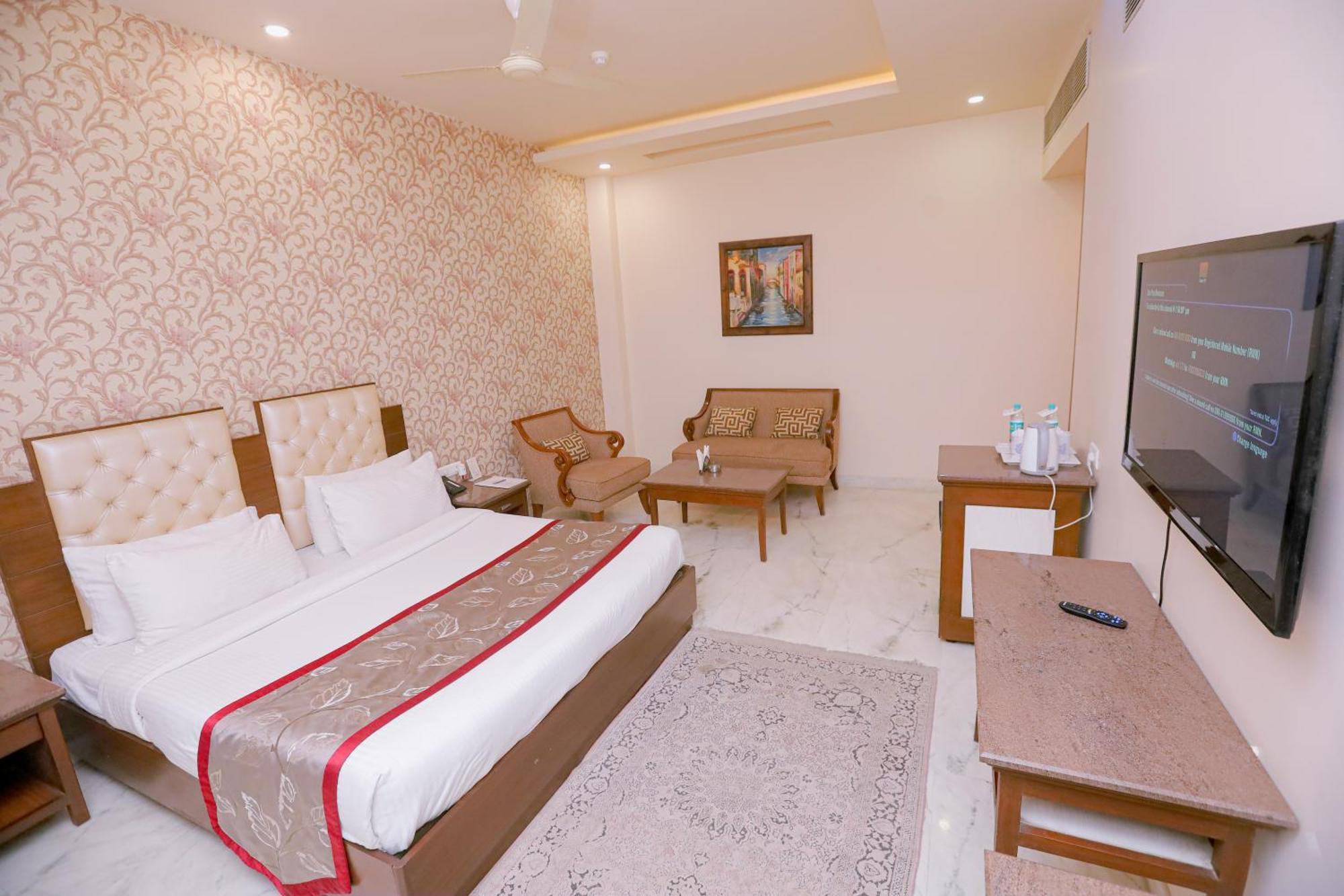 Hotel Leela Grande Karnal Ngoại thất bức ảnh