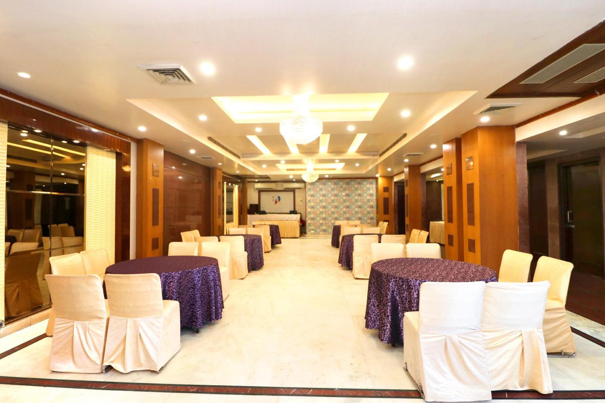 Hotel Leela Grande Karnal Ngoại thất bức ảnh