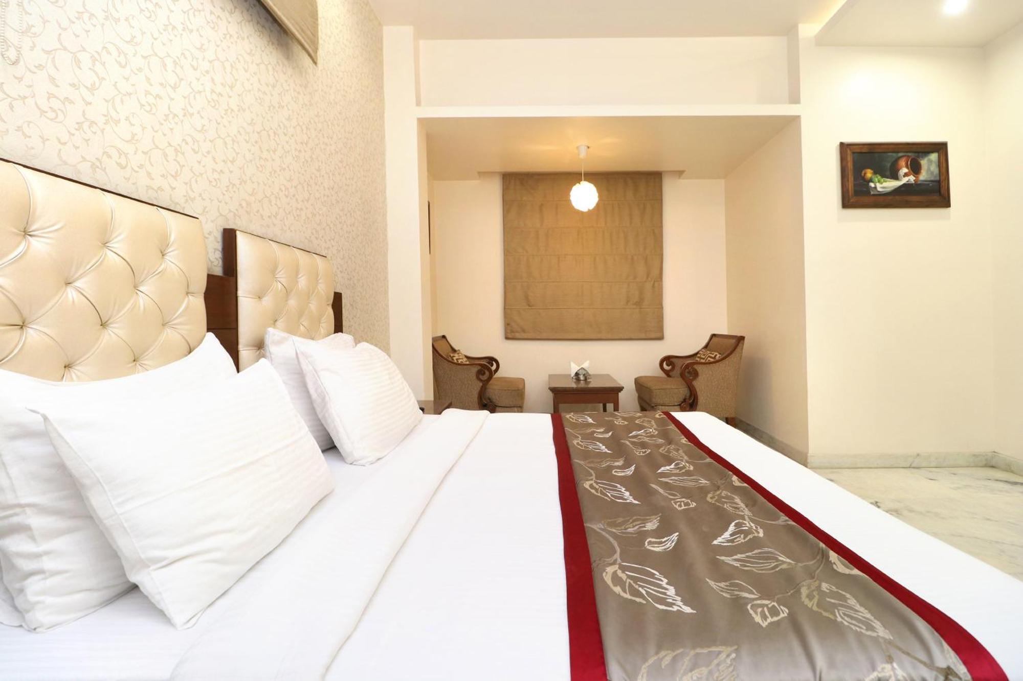 Hotel Leela Grande Karnal Ngoại thất bức ảnh