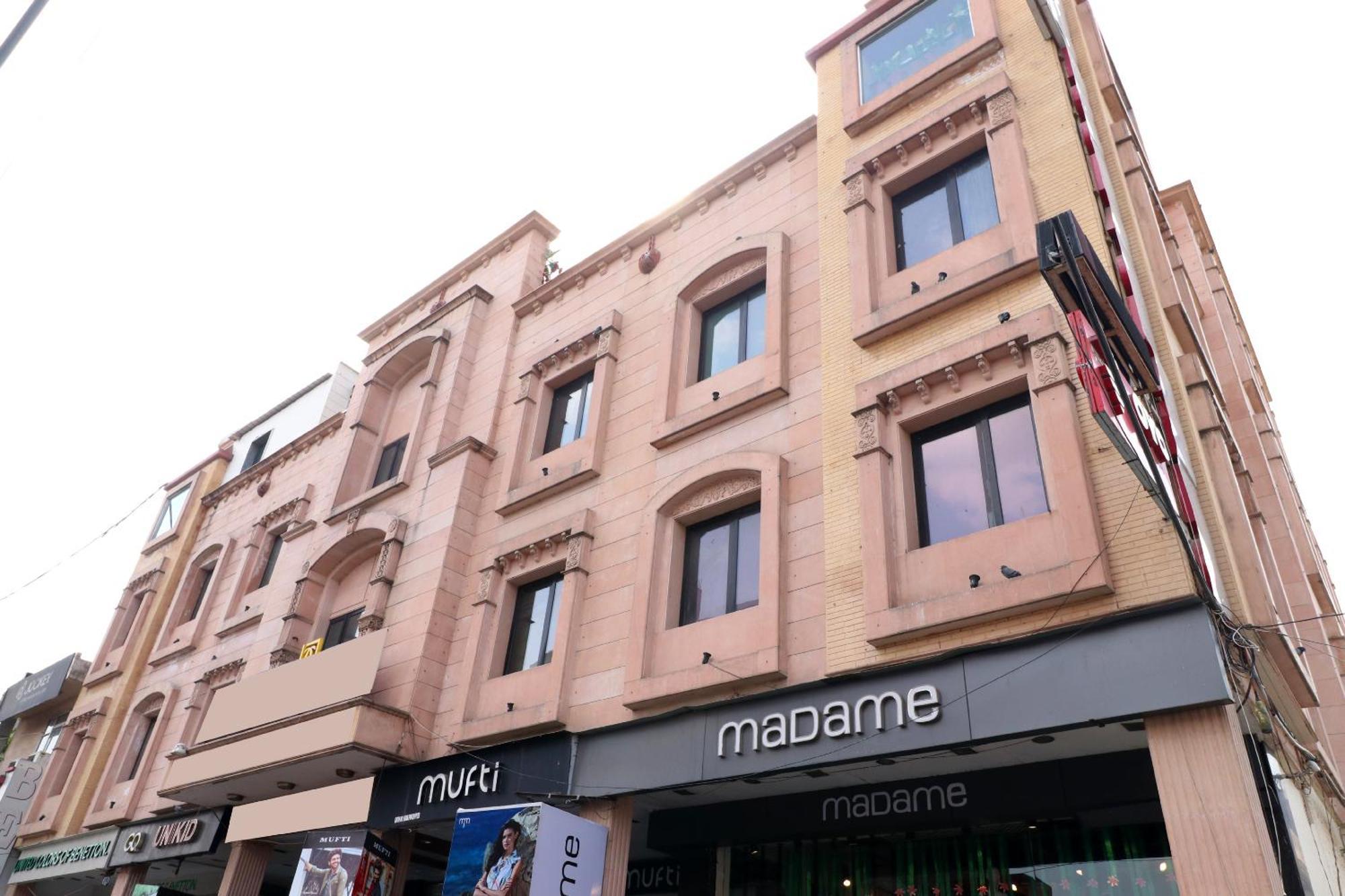 Hotel Leela Grande Karnal Ngoại thất bức ảnh