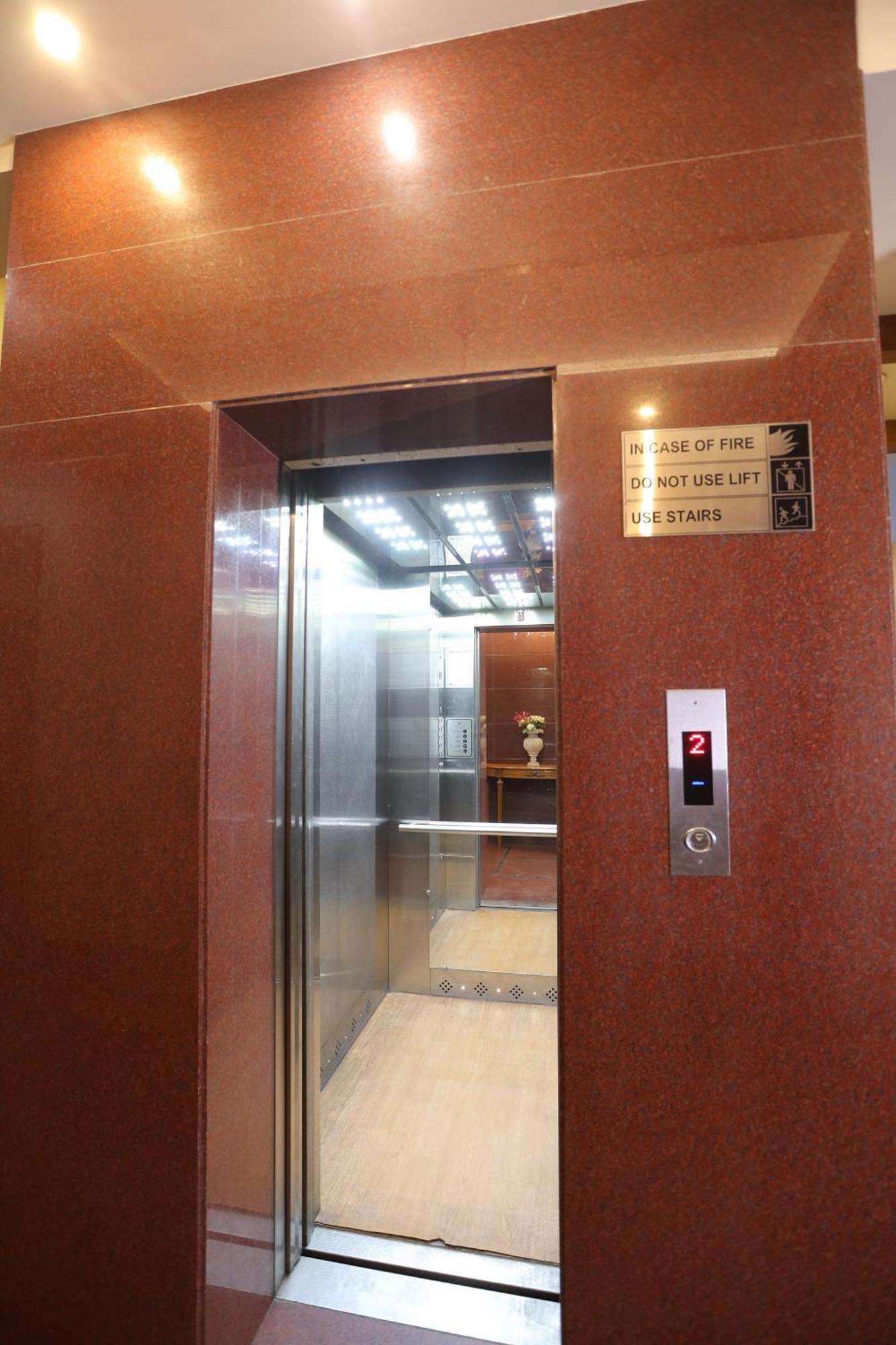Hotel Leela Grande Karnal Ngoại thất bức ảnh